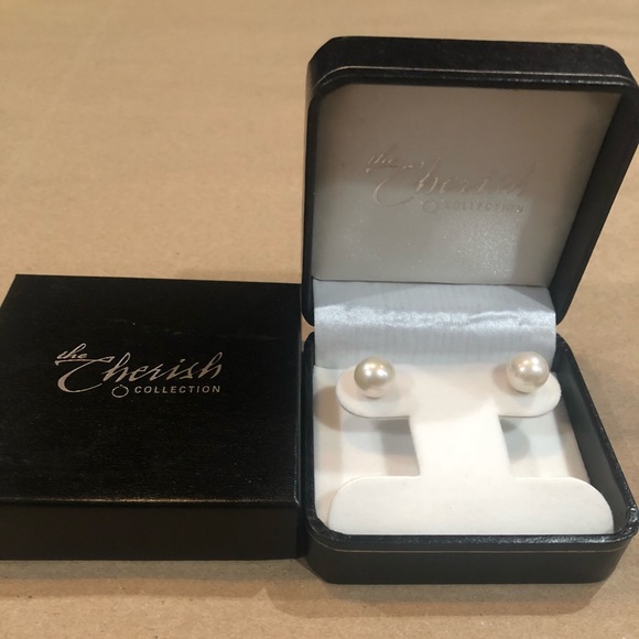 **CHERISH COLLECTION CULTURED PEAR EARRINGS** - Picture 1 of 3